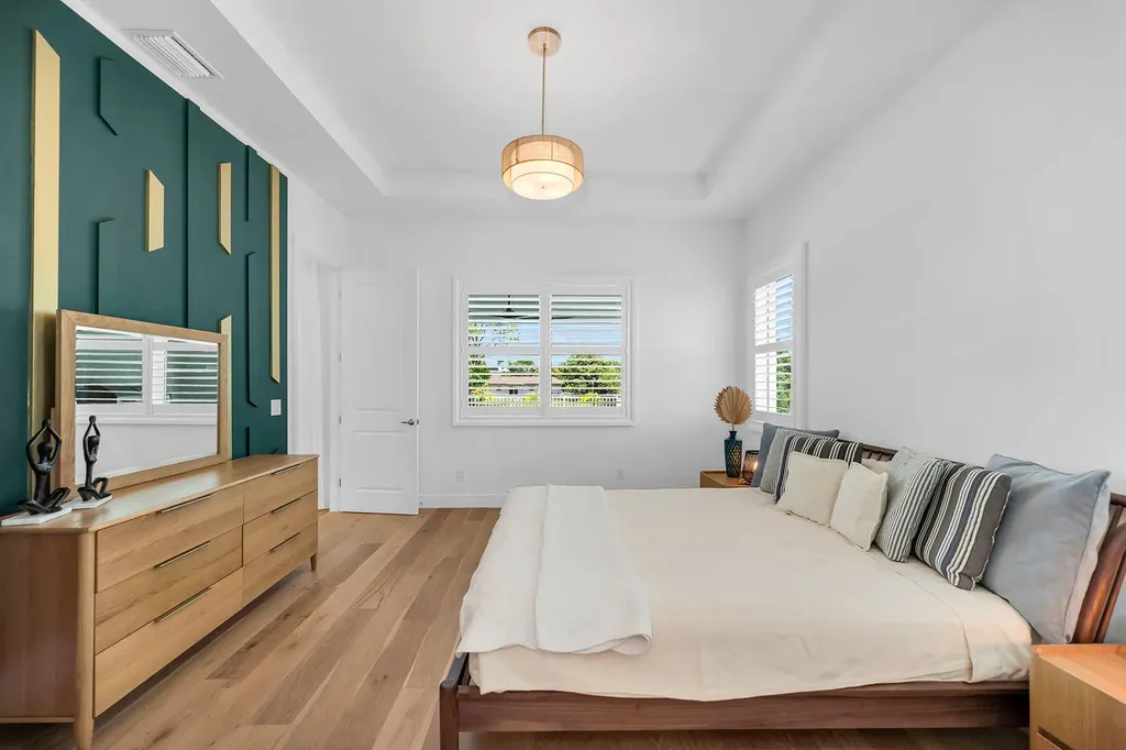 4584 W Alhambra Circle Naples FL 34103