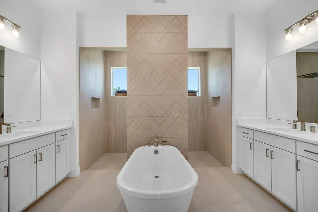 4584 W Alhambra Circle Naples FL 34103