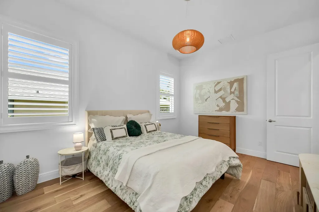 4584 W Alhambra Circle Naples FL 34103