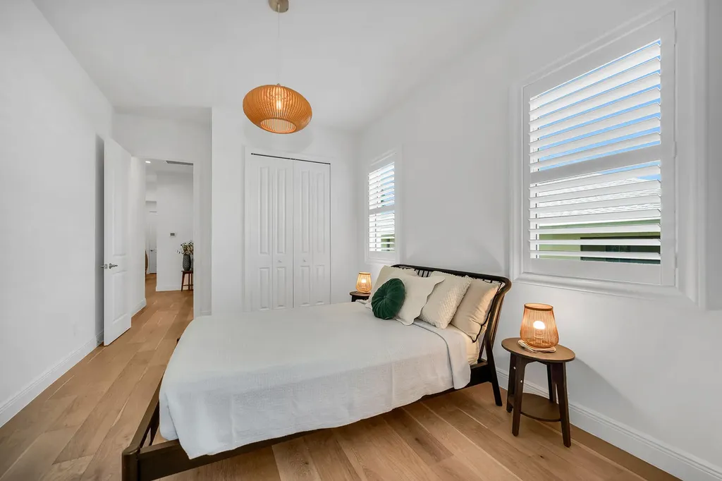 4584 W Alhambra Circle Naples FL 34103