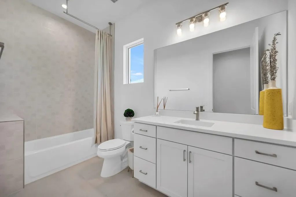 4584 W Alhambra Circle Naples FL 34103