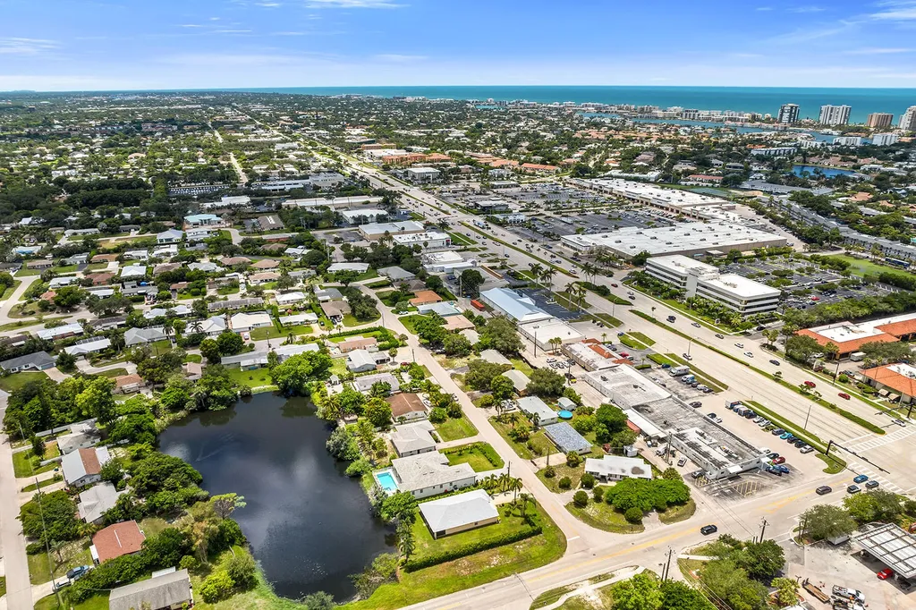 4584 W Alhambra Circle Naples FL 34103