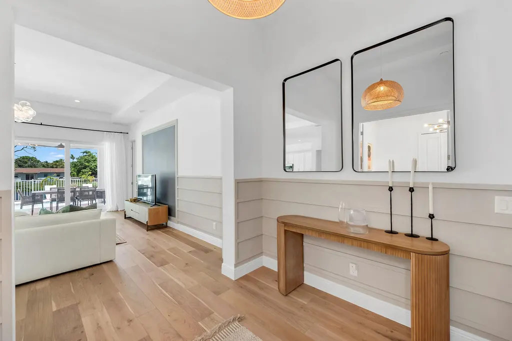 4584 W Alhambra Circle Naples FL 34103