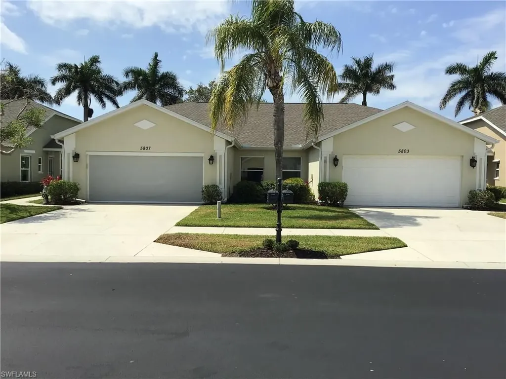 5803 Greenwood Circle Naples FL 34112