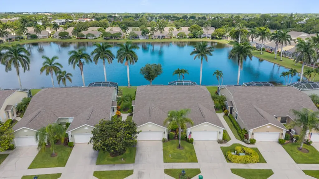 5803 Greenwood Circle Naples FL 34112