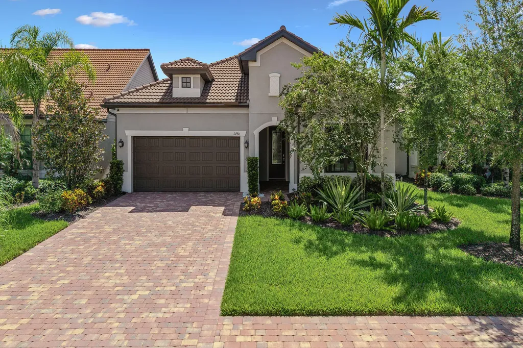 2740 Amaranda Court Naples FL 34114
