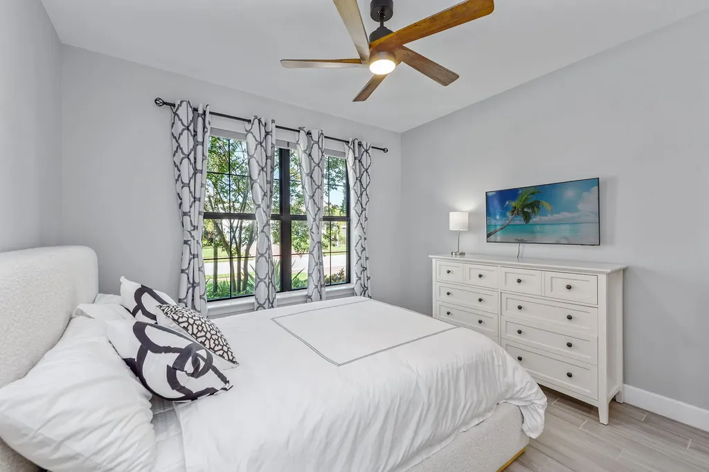 2740 Amaranda Court Naples FL 34114