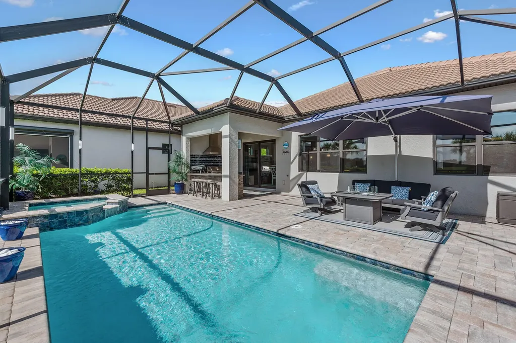 2740 Amaranda Court Naples FL 34114