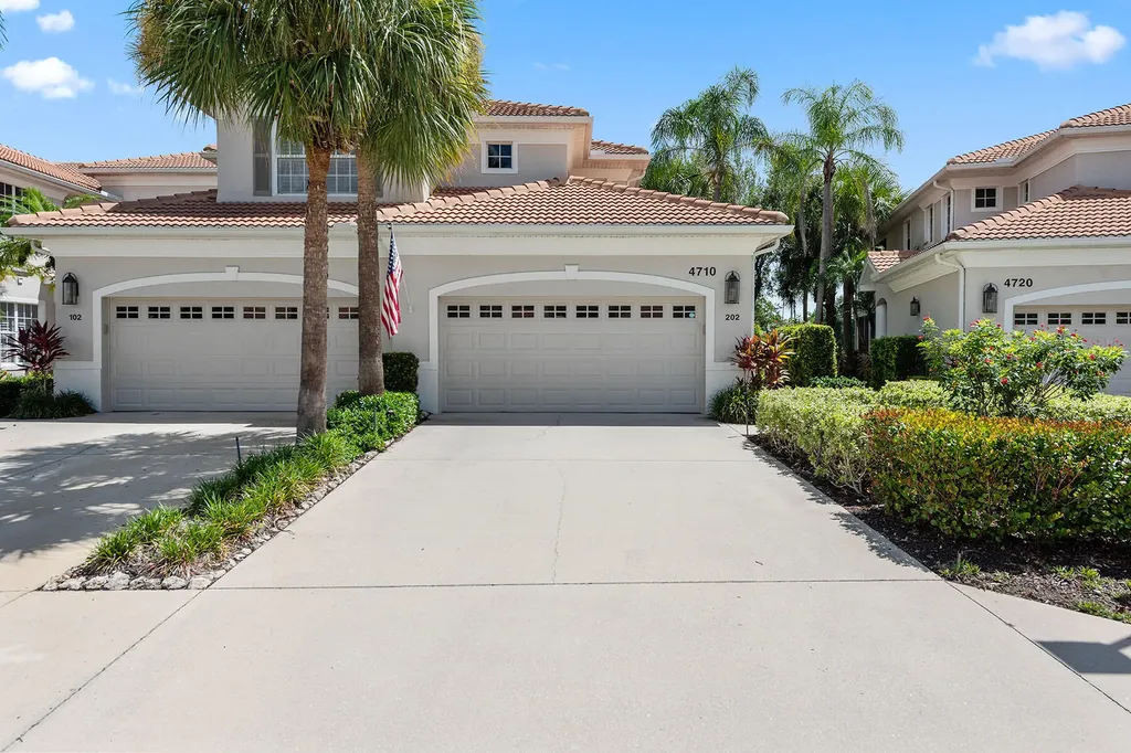 4710 Shinnecock Hills Court Naples FL 34112