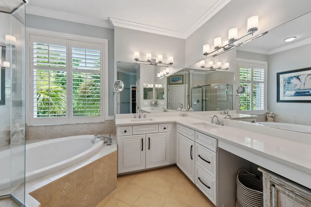 4710 Shinnecock Hills Court Naples FL 34112