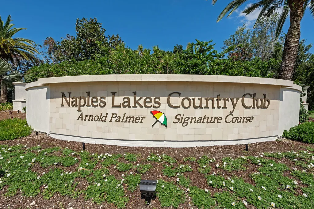 4710 Shinnecock Hills Court Naples FL 34112