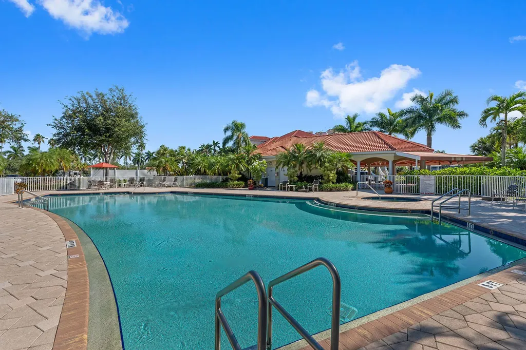 4710 Shinnecock Hills Court Naples FL 34112