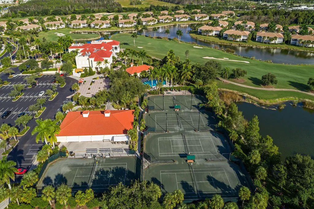 4710 Shinnecock Hills Court Naples FL 34112