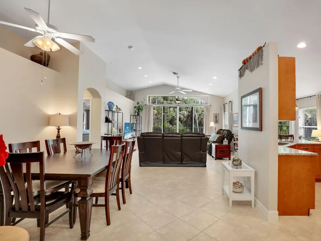 2446 Butterfly Palm Drive Naples FL 34119