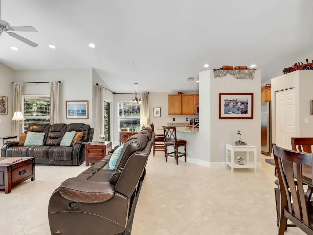 2446 Butterfly Palm Drive Naples FL 34119