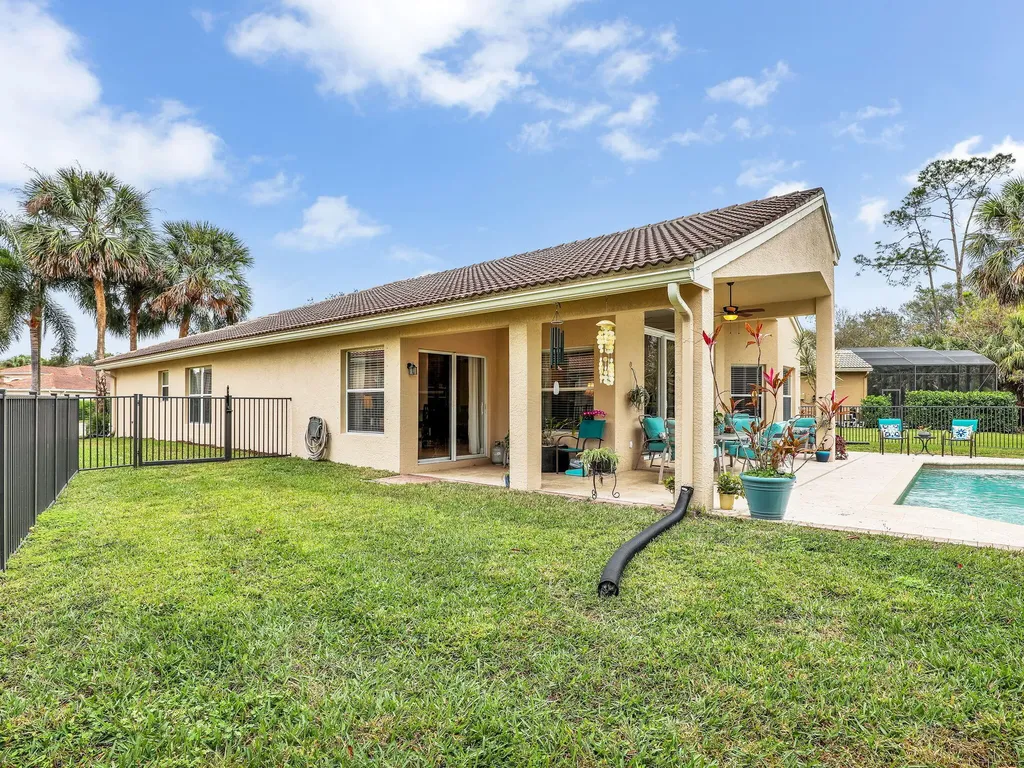 2446 Butterfly Palm Drive Naples FL 34119