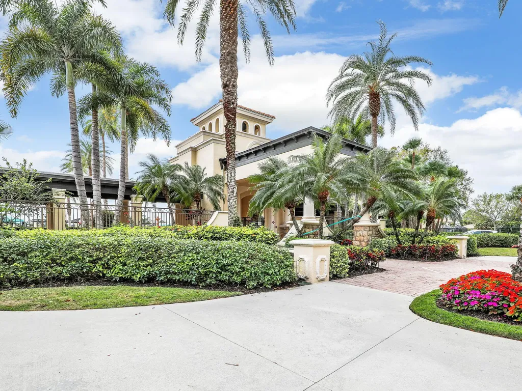 2446 Butterfly Palm Drive Naples FL 34119