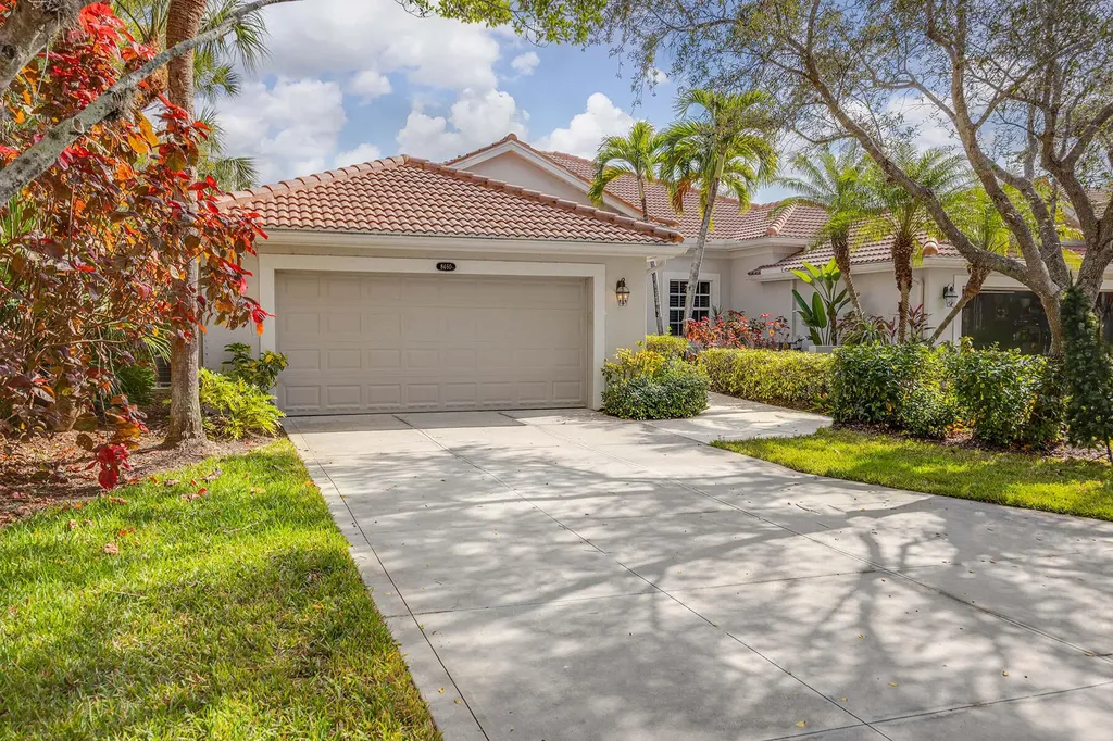 8460 Bent Creek Court Naples FL 34114