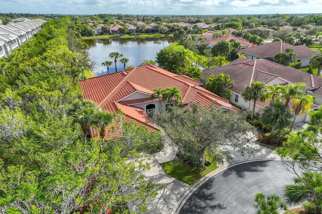 8460 Bent Creek Court Naples FL 34114