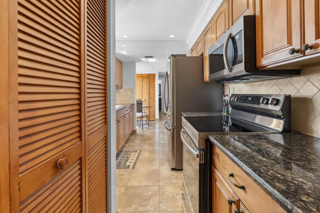 838 W Elkcam Circle Marco Island FL 34145