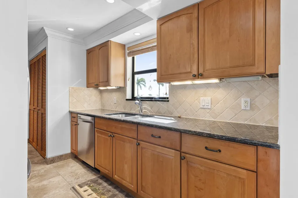 838 W Elkcam Circle Marco Island FL 34145