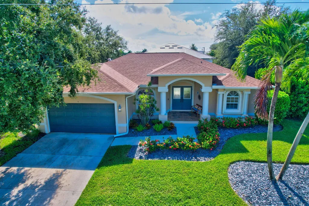 5 Tahiti Road Marco Island FL 34145