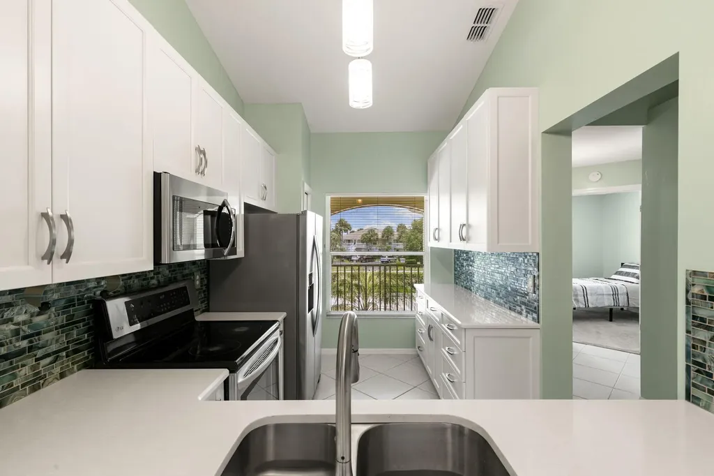 1336 Mainsail Drive Naples FL 34114