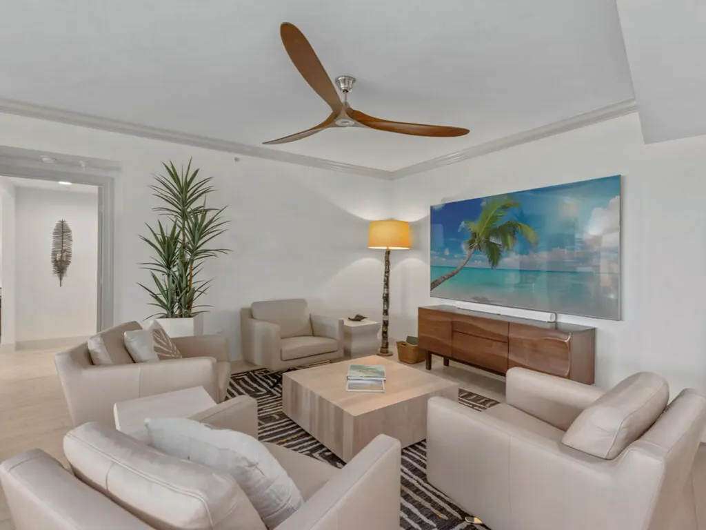 1050 Borghese Lane Naples FL 34114