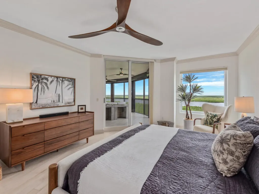 1050 Borghese Lane Naples FL 34114