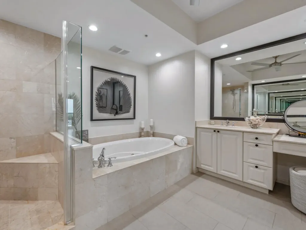 1050 Borghese Lane Naples FL 34114