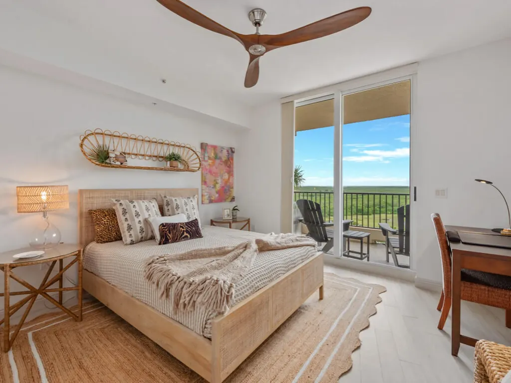 1050 Borghese Lane Naples FL 34114