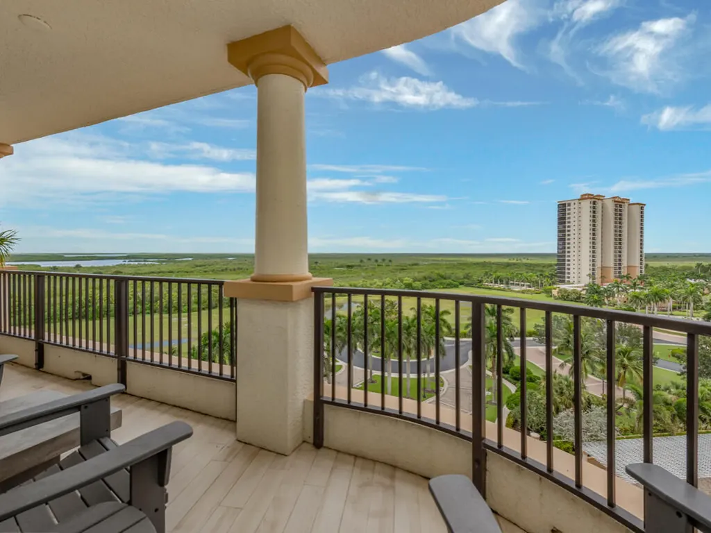 1050 Borghese Lane Naples FL 34114