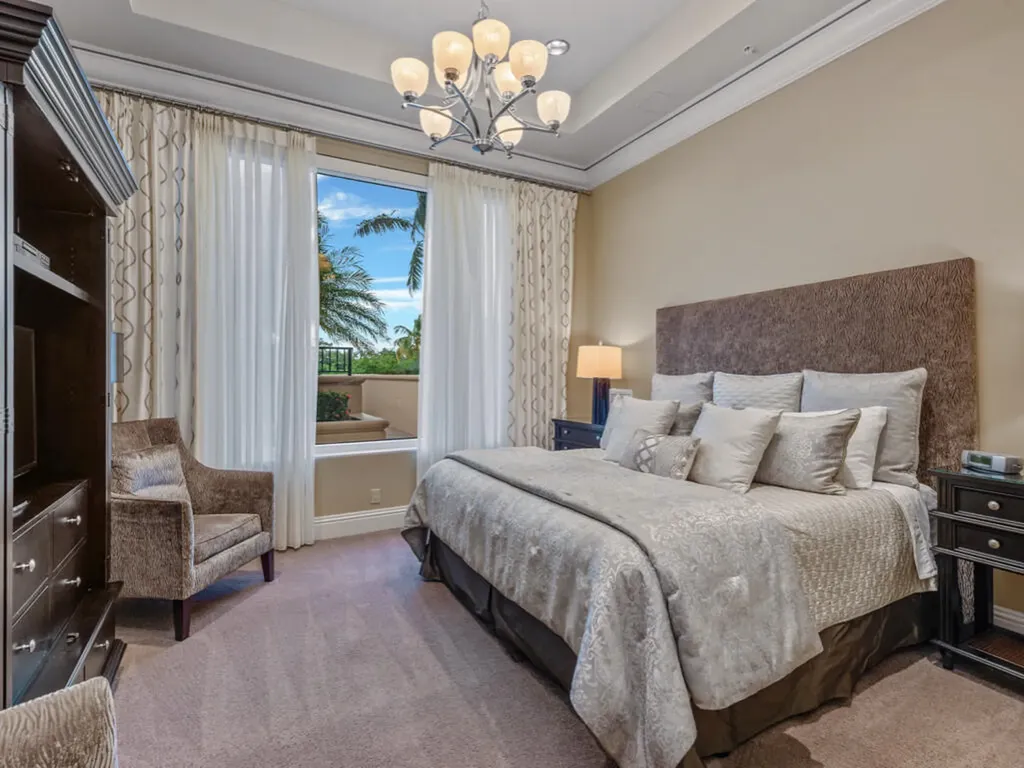 1050 Borghese Lane Naples FL 34114