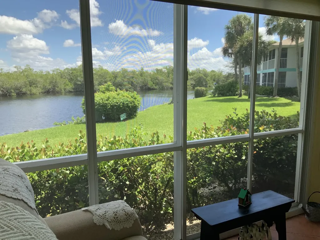 1335 Mainsail Naples FL 34114