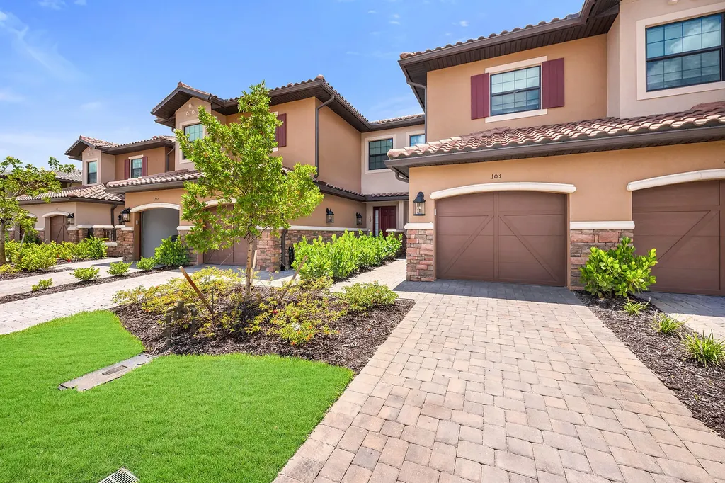 15328 Lucerna Street Naples FL 34114