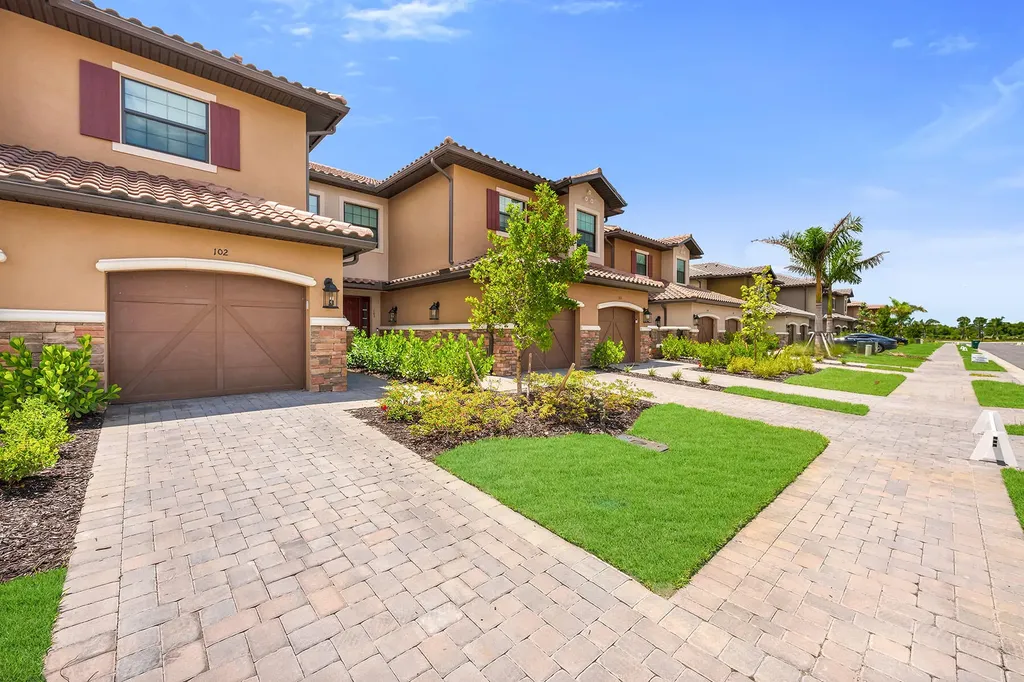 15328 Lucerna Street Naples FL 34114