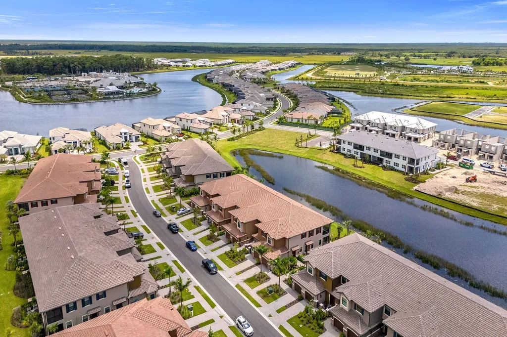 15328 Lucerna Street Naples FL 34114