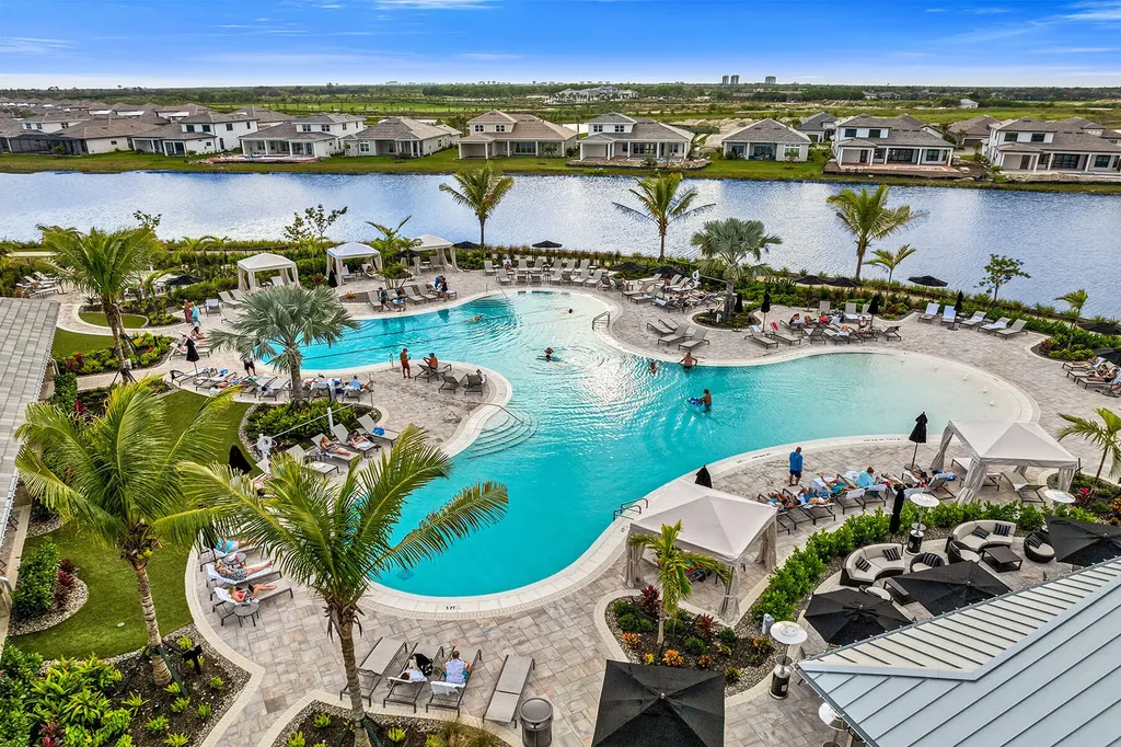 15328 Lucerna Street Naples FL 34114