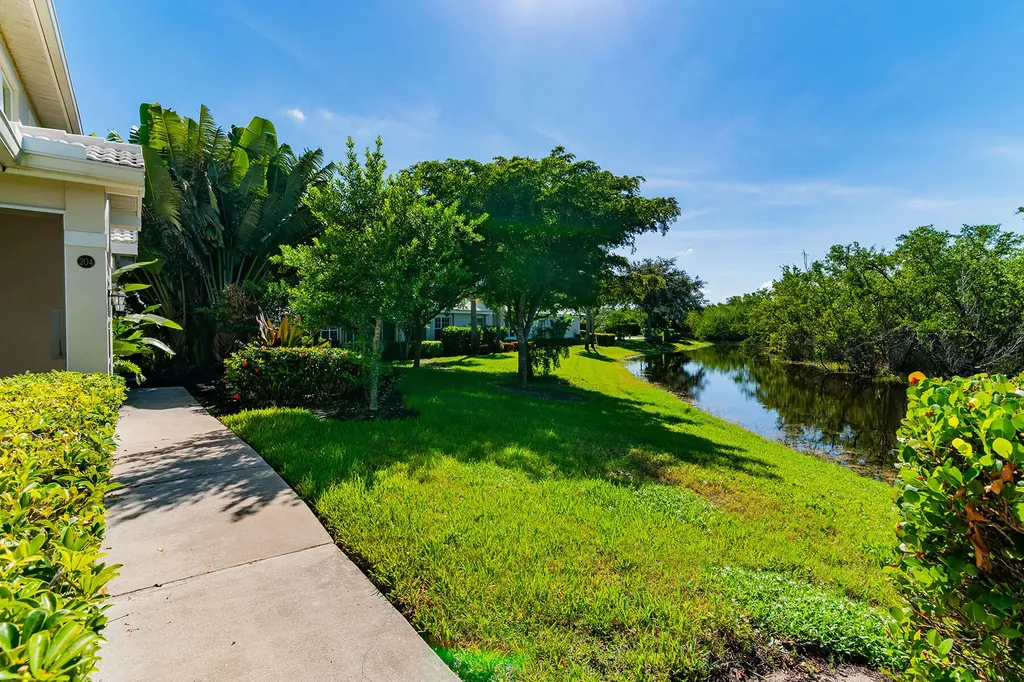 4650 Hawks Nest Way Naples FL 34114