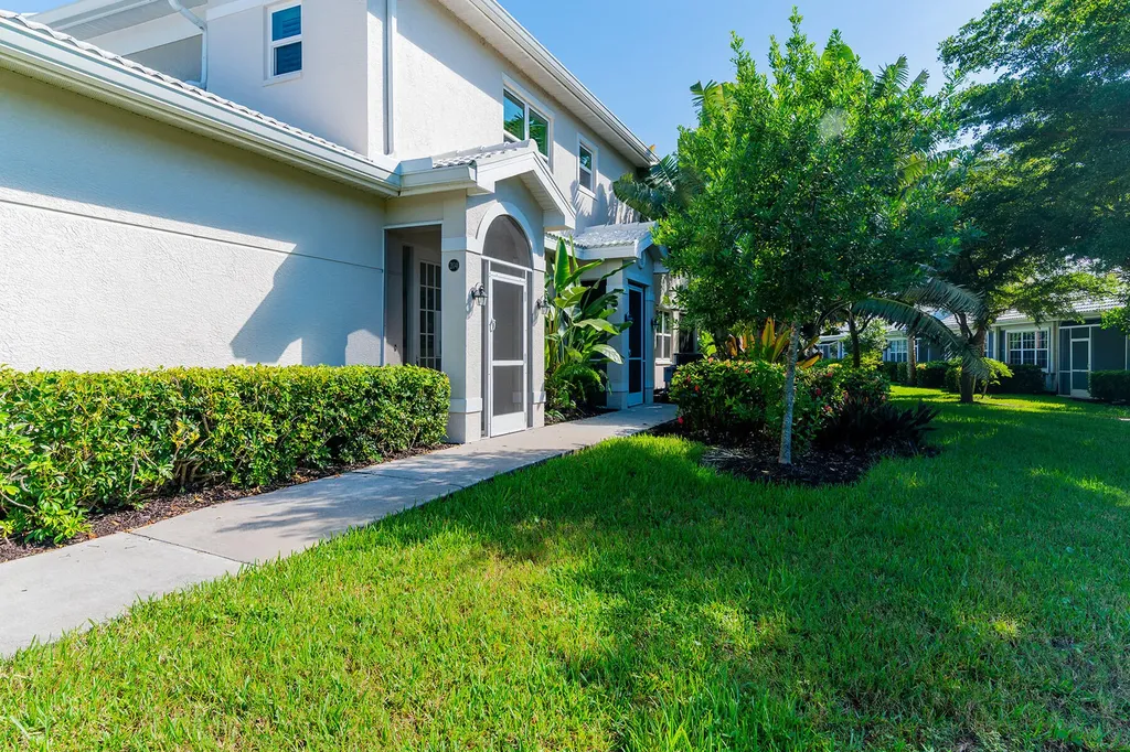 4650 Hawks Nest Way Naples FL 34114