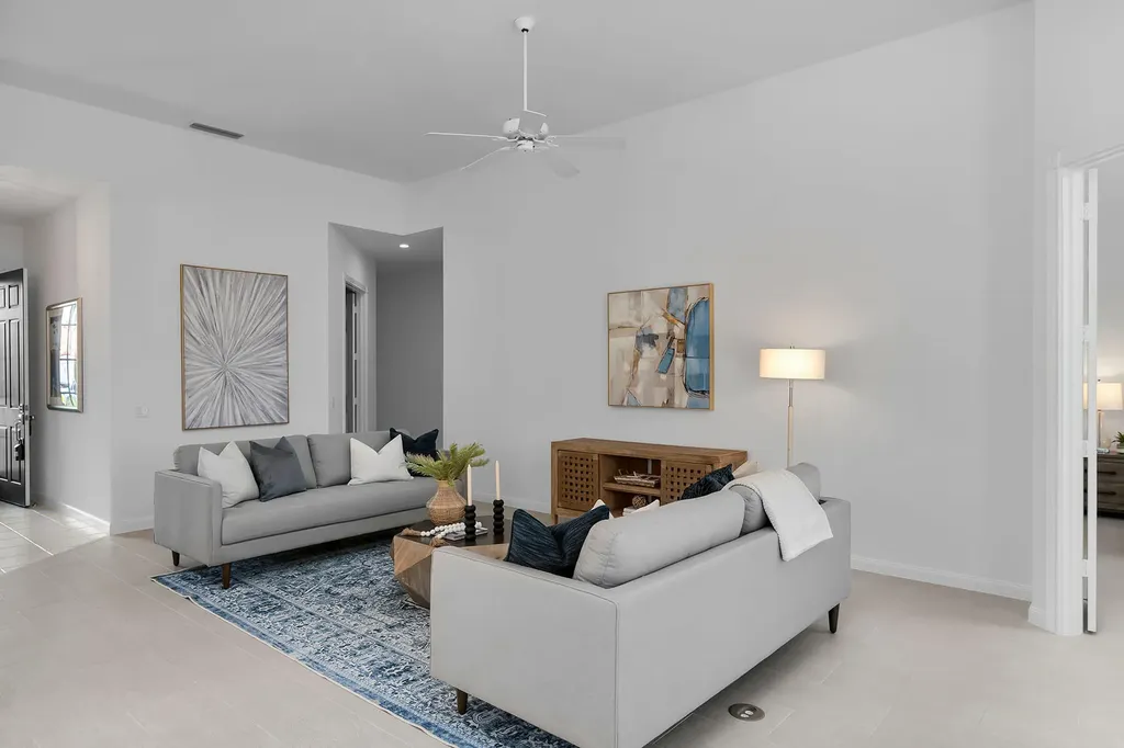 3850 Huelva Court Naples FL 34109