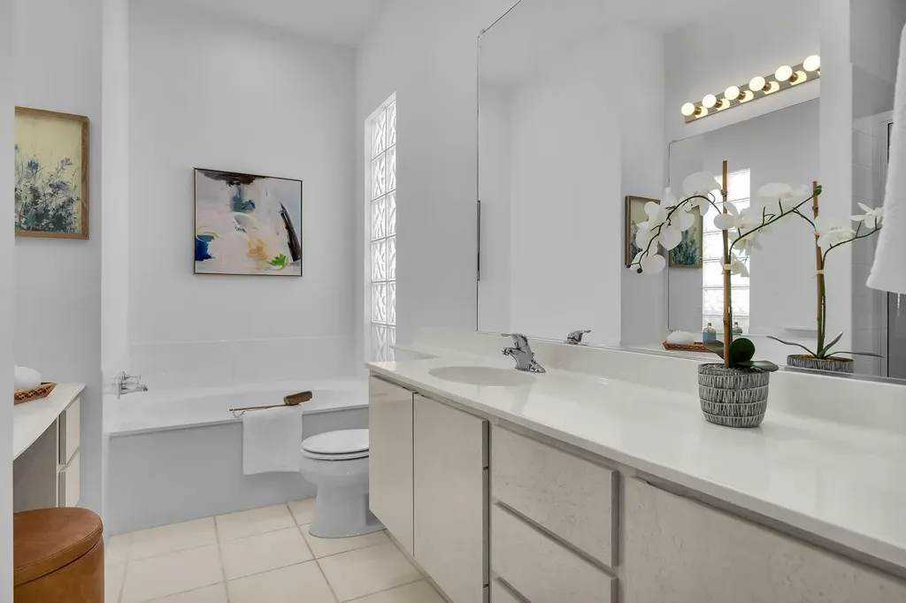 3850 Huelva Court Naples FL 34109