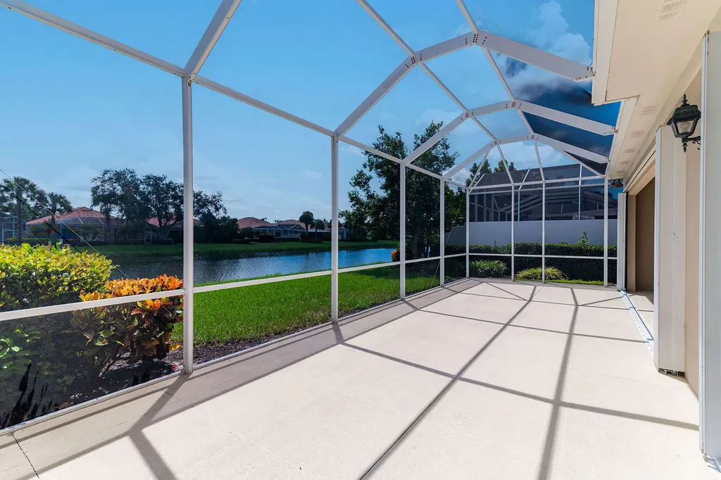 3850 Huelva Court Naples FL 34109