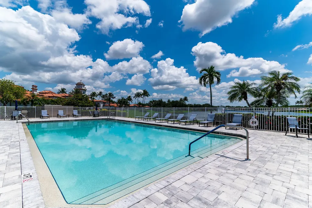 3850 Huelva Court Naples FL 34109