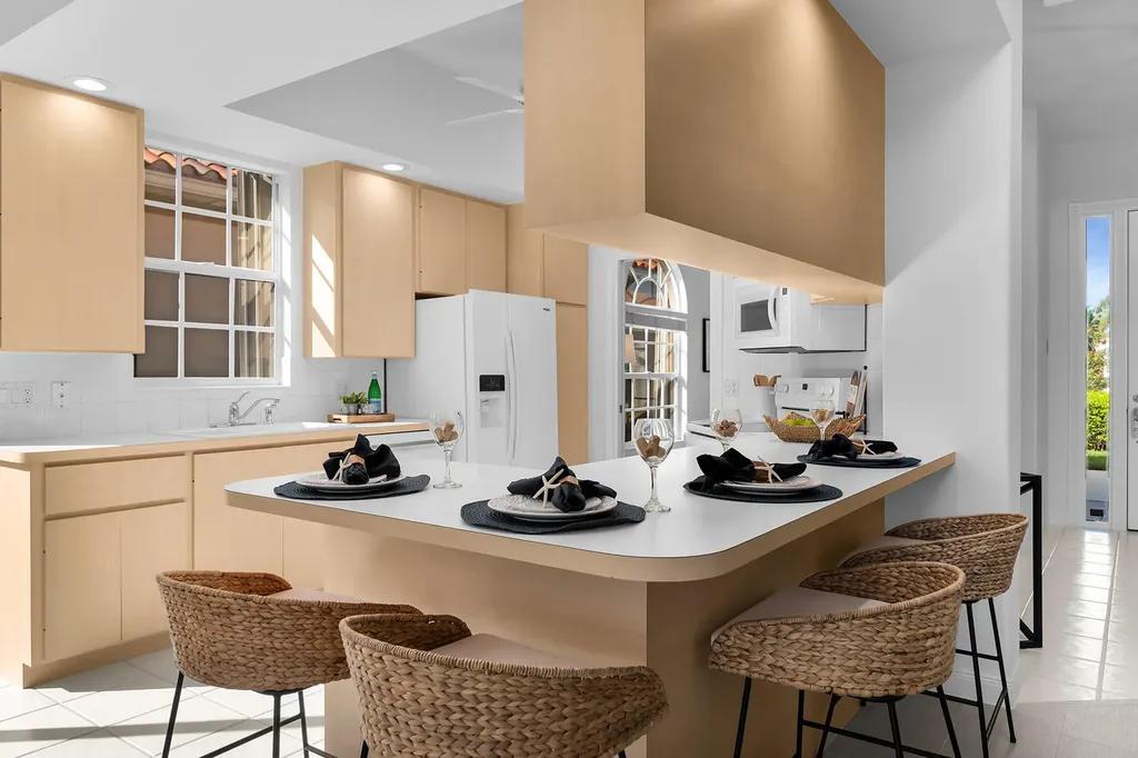 3850 Huelva Court Naples FL 34109