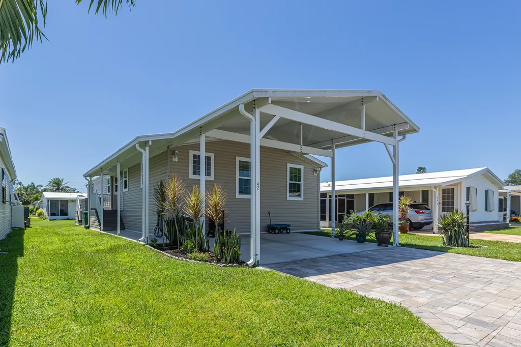 42 Amethyst Avenue Naples FL 34114