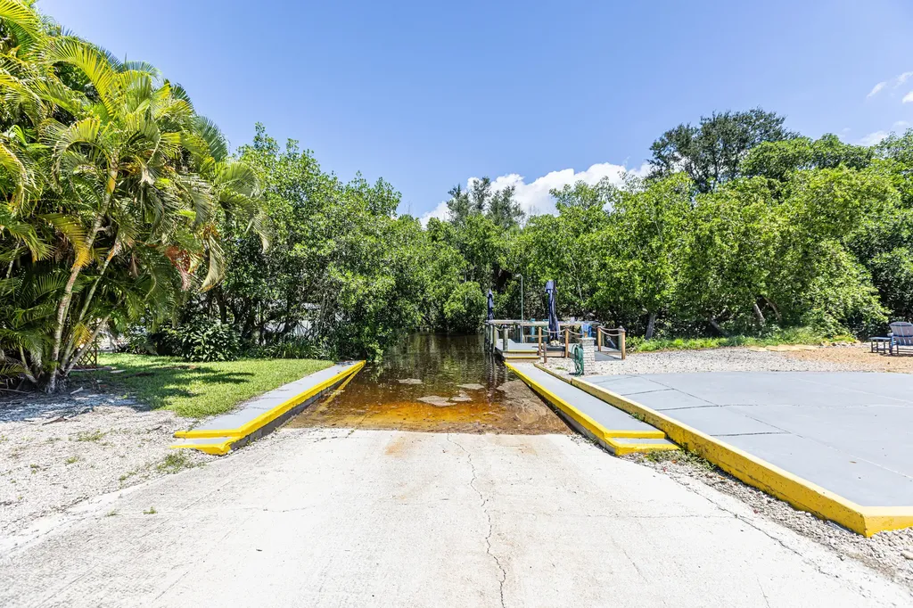 42 Amethyst Avenue Naples FL 34114