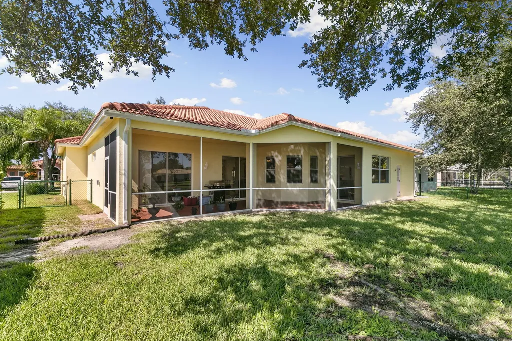 860 Grand Rapids Boulevard Naples FL 34120