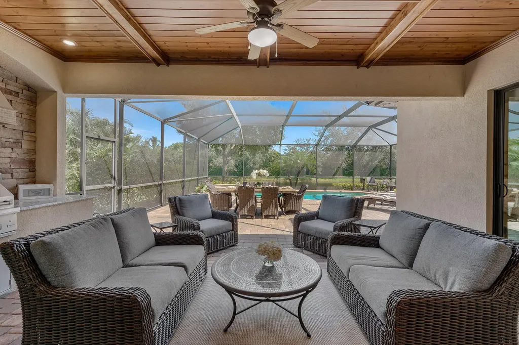 2846 Aviamar Circle Naples FL 34114