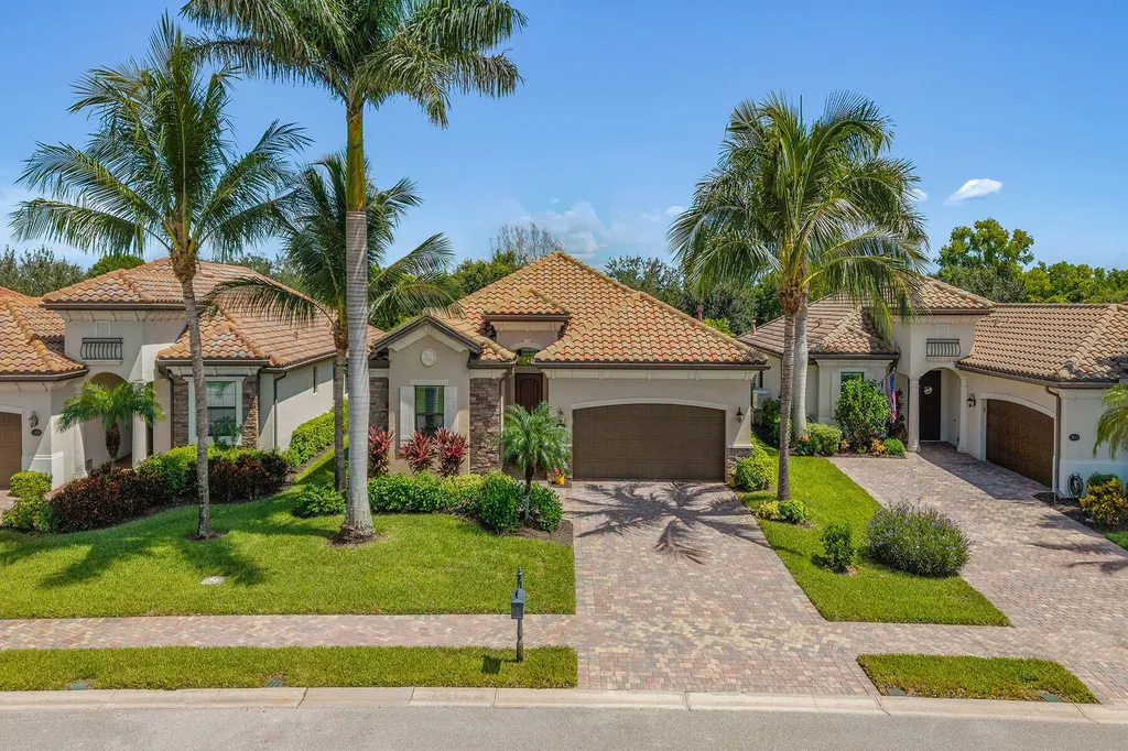 2846 Aviamar Circle Naples FL 34114